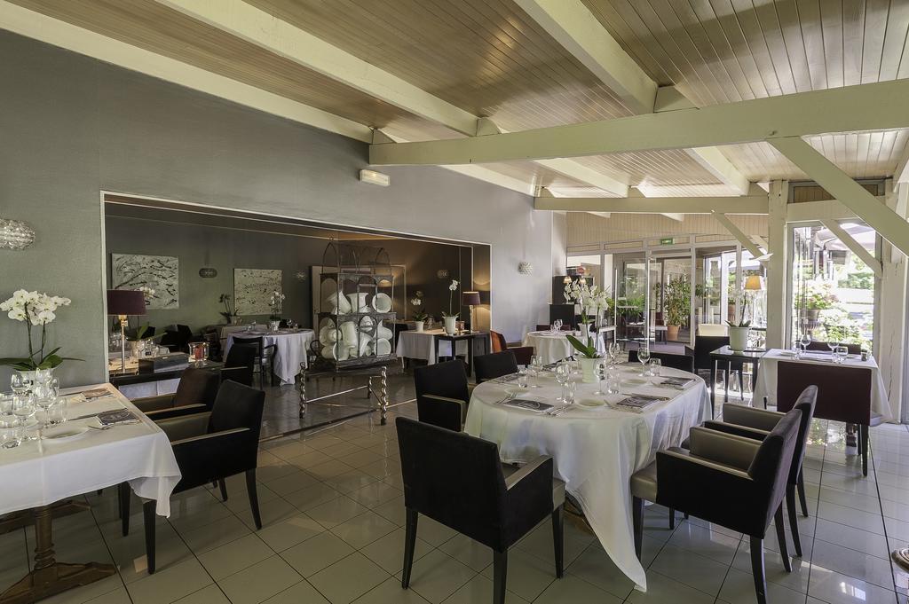 Logis Hotel - Restaurant Le Relais De Comodoliac Saint-Junien Exterior foto